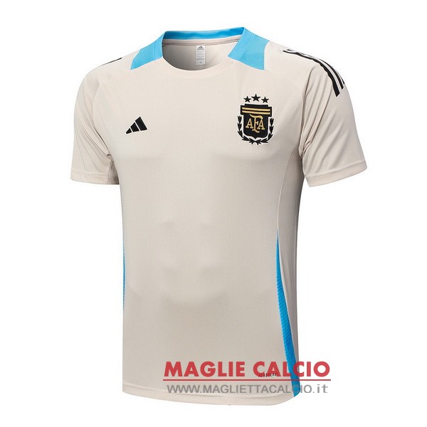 nuova formazione divisione magliette argentina 2024 giallo blu